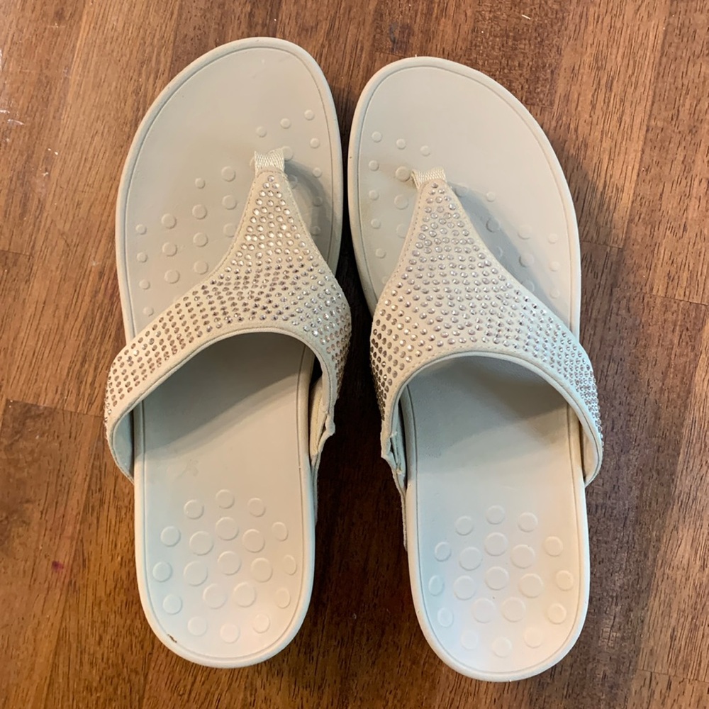 Vionic orthotic sandals